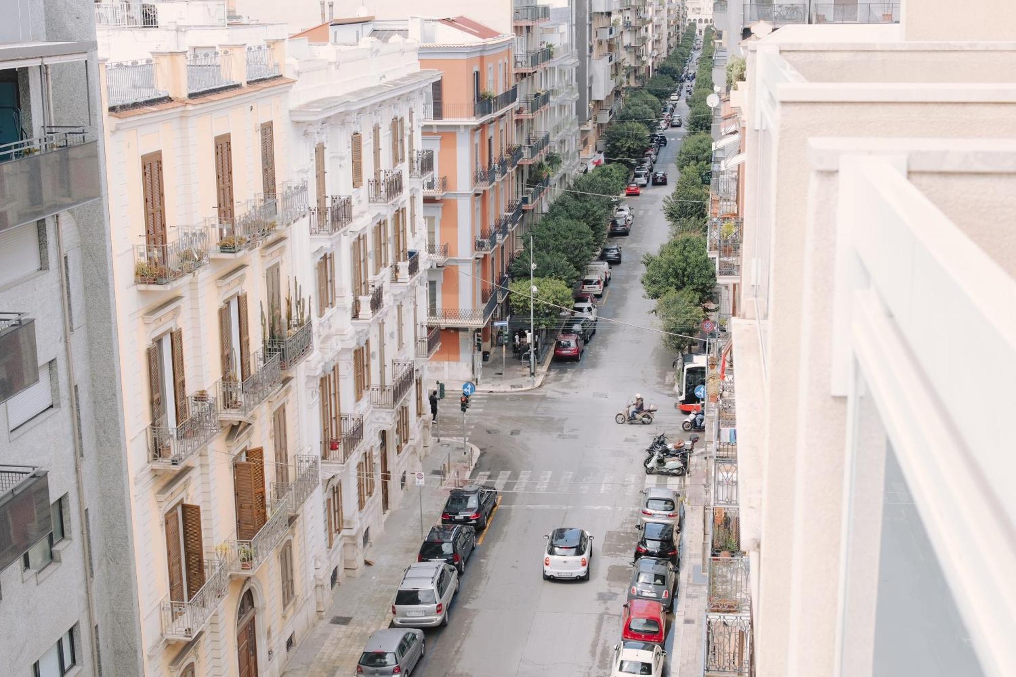Central Apartment Bari Exterior foto